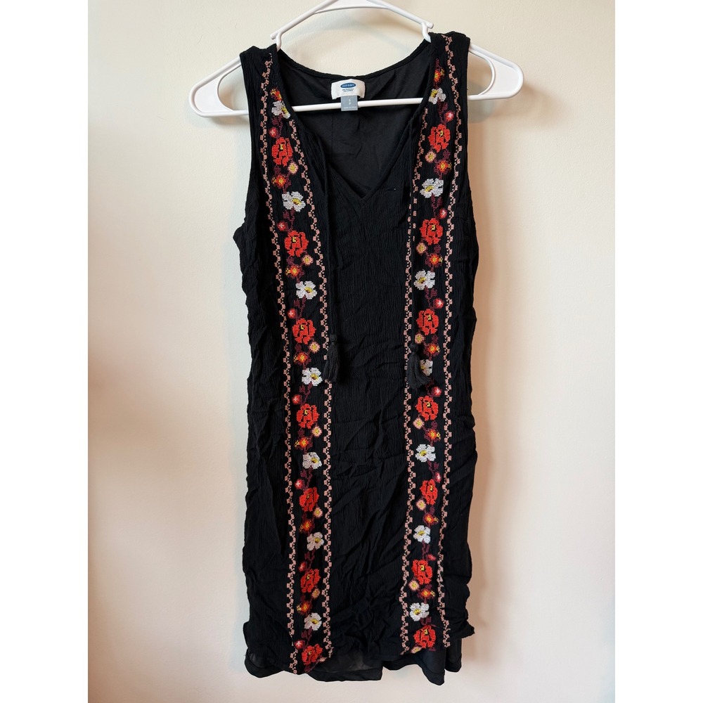 Old Navy Black Crinkle Gauze Floral Embroidered Tassel V-Neck Shift Dress Small